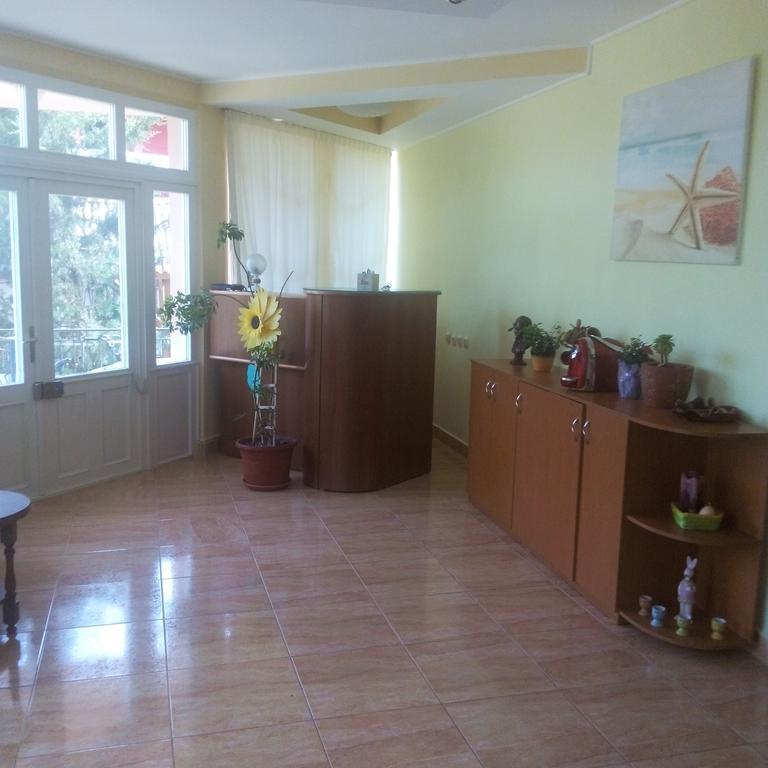 Отель Casa Dalena Костинешти Экстерьер фото